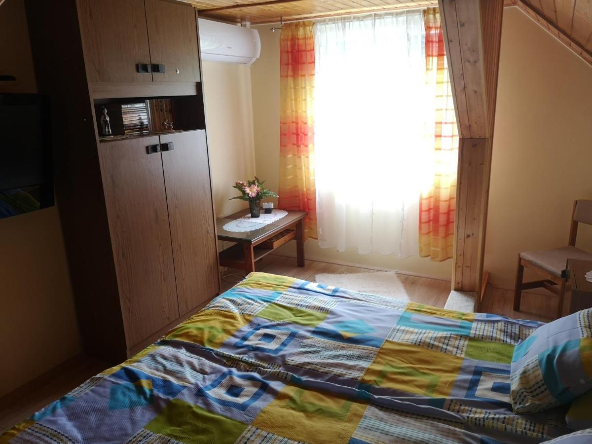 Szabo Vendeghaz Hotel Siklós Екстериор снимка